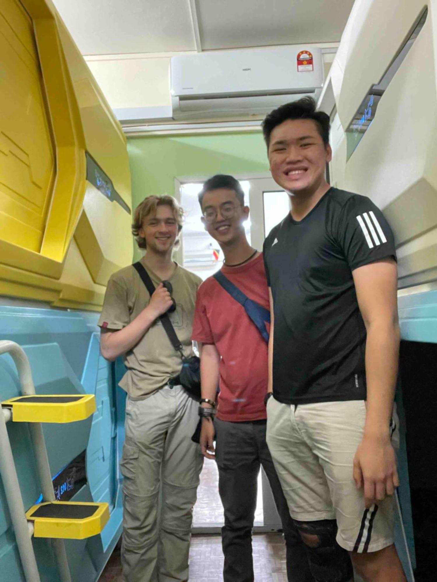 Pelangi Capsule Hostel Johor Bahru Exteriör bild