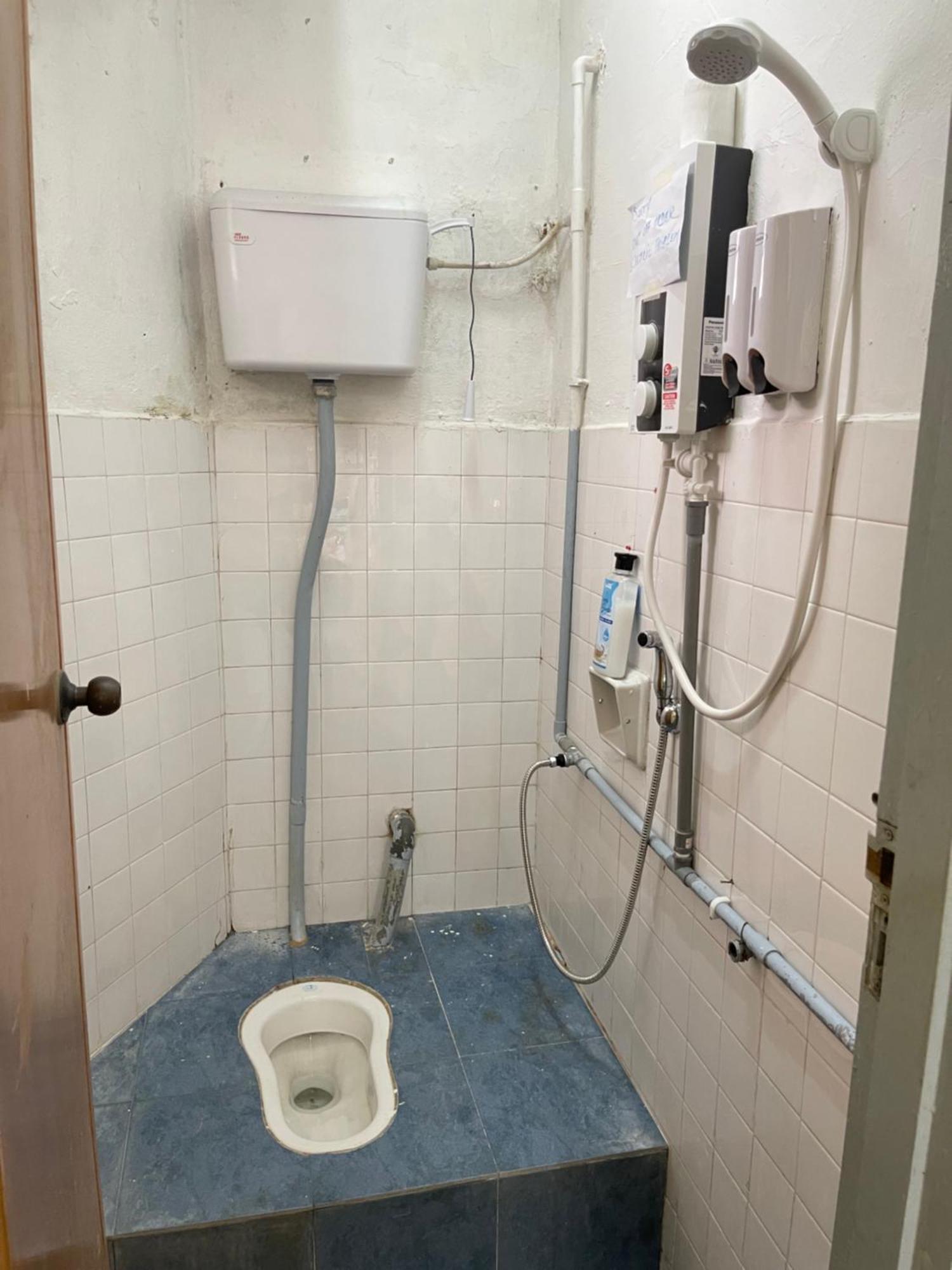 Pelangi Capsule Hostel Johor Bahru Exteriör bild