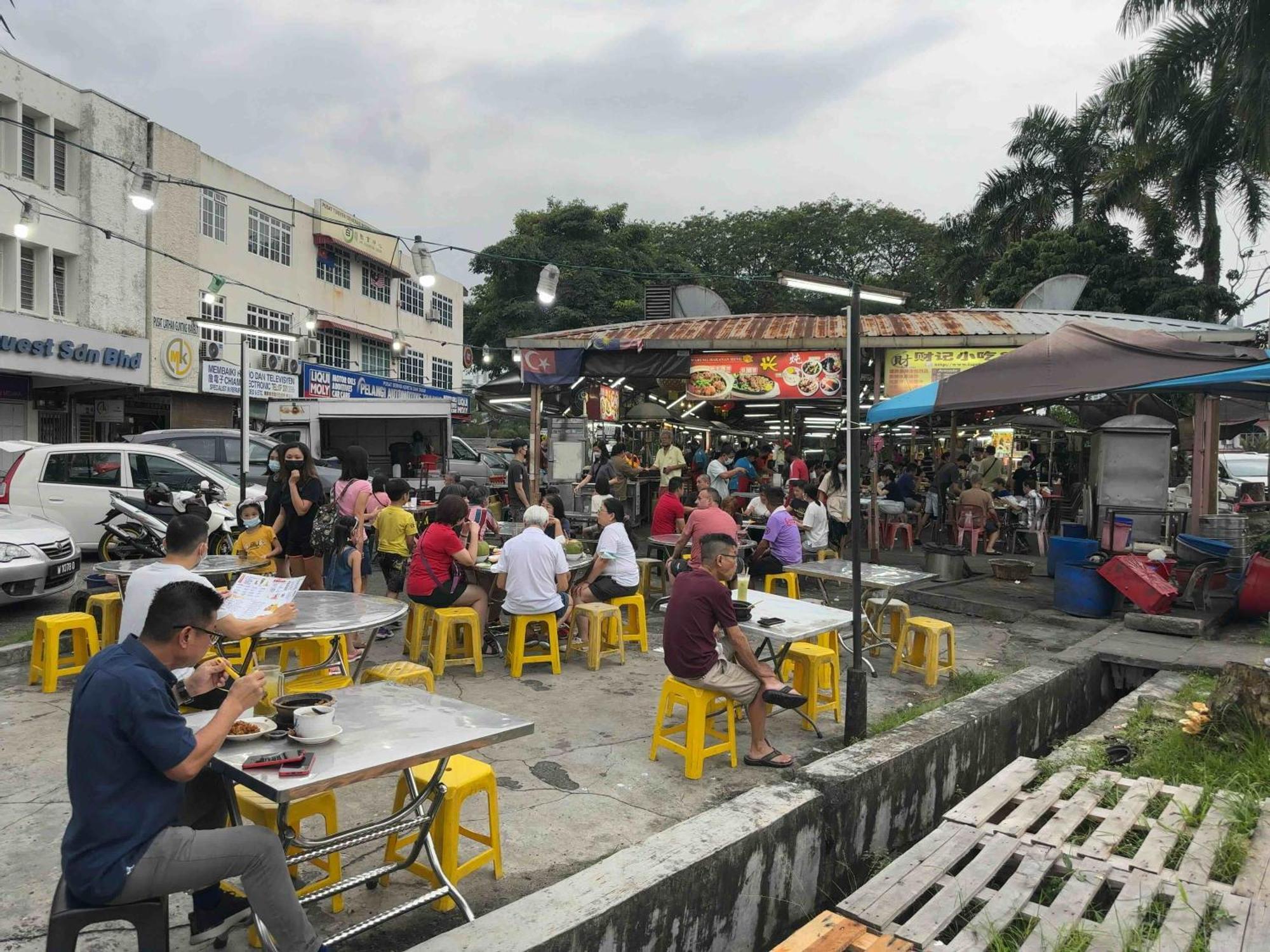 Pelangi Capsule Hostel Johor Bahru Exteriör bild