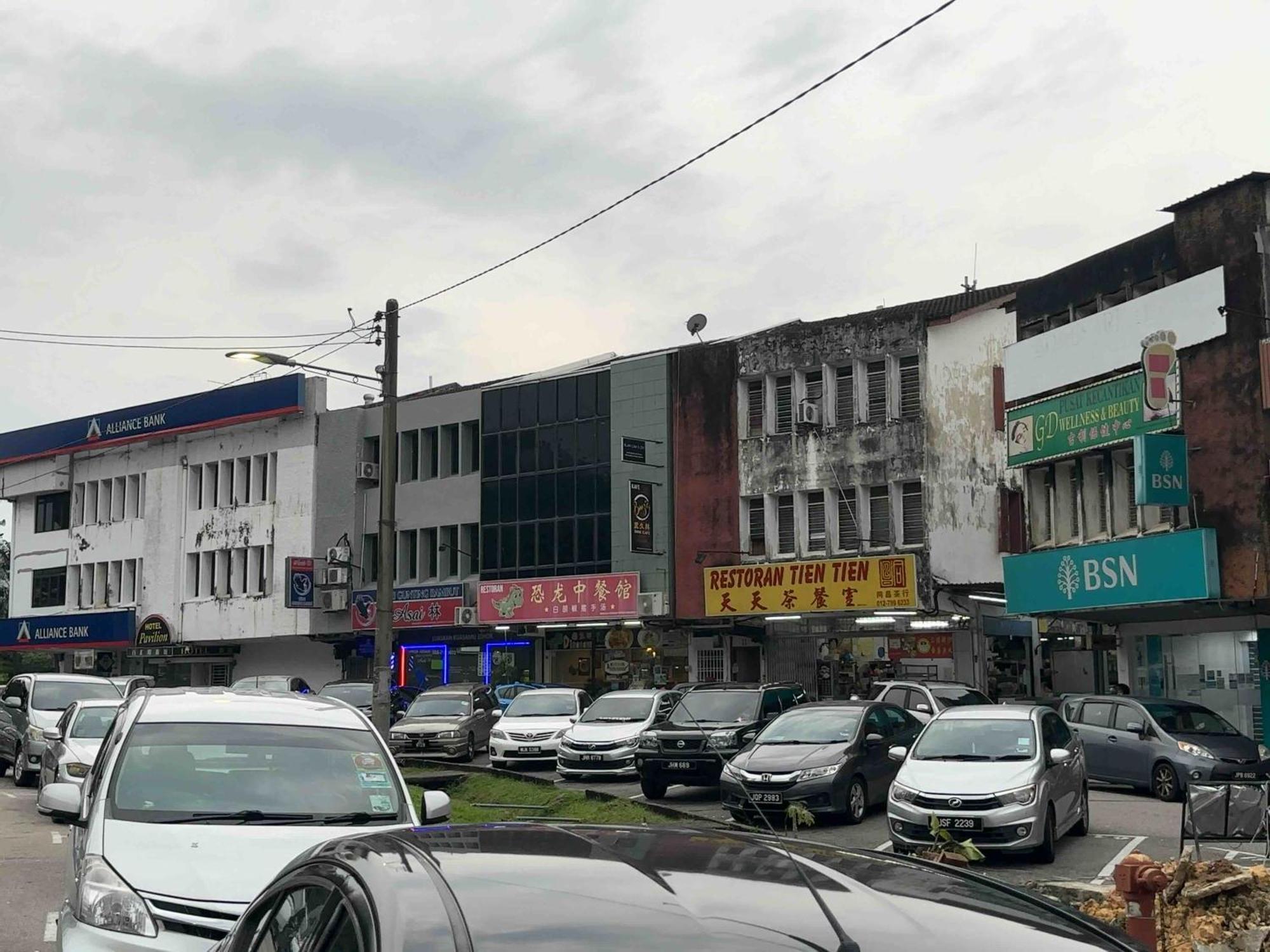 Pelangi Capsule Hostel Johor Bahru Exteriör bild